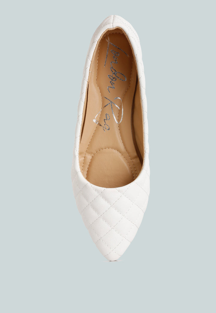 women quilted detail ballet flats#color_white