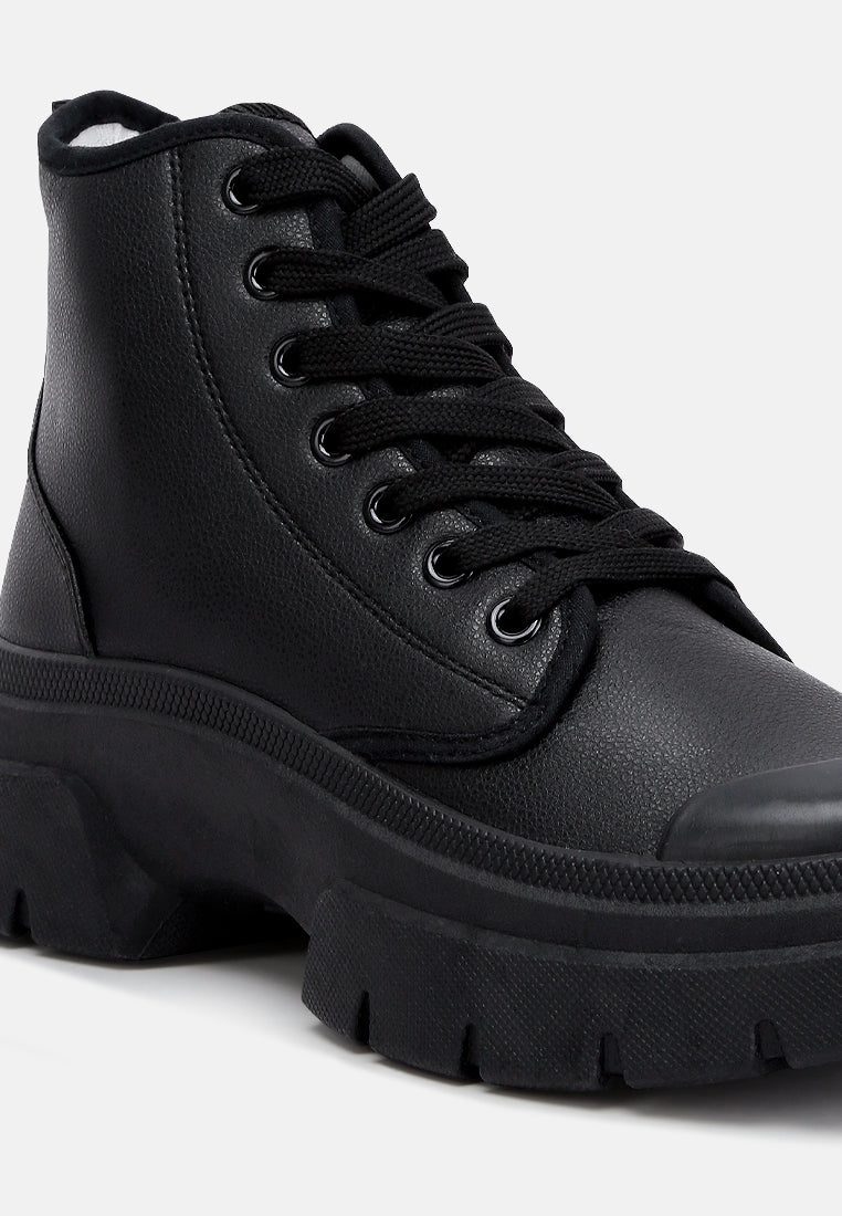 women chunky lace up boots#color_black