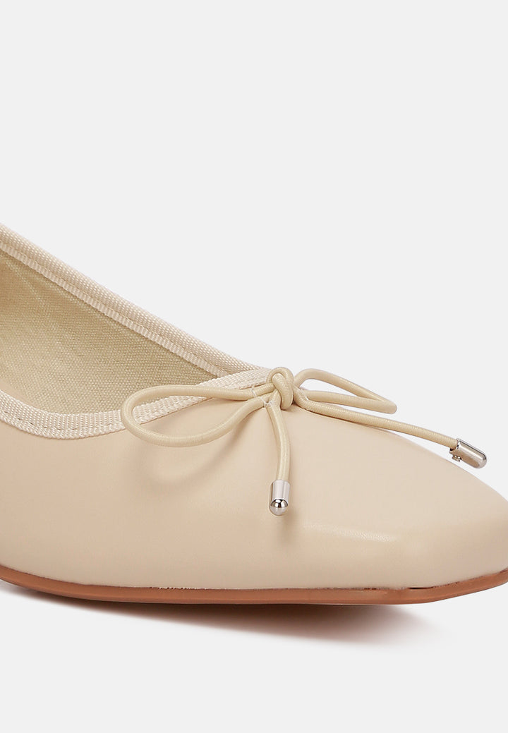 women low block heel ballerinas#color_beige