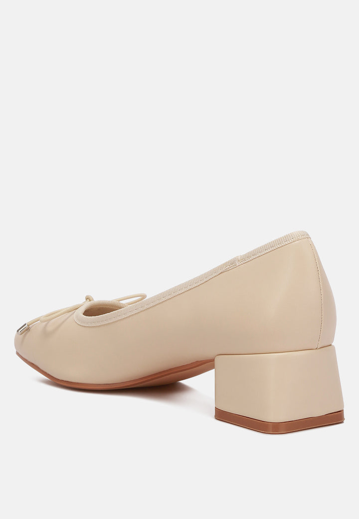 women low block heel ballerinas#color_beige