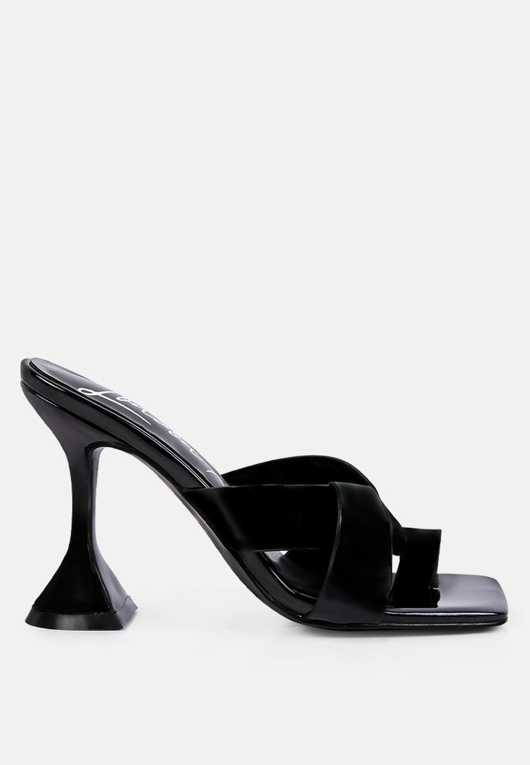 women intertwined toe ring heeled sandals#color_black