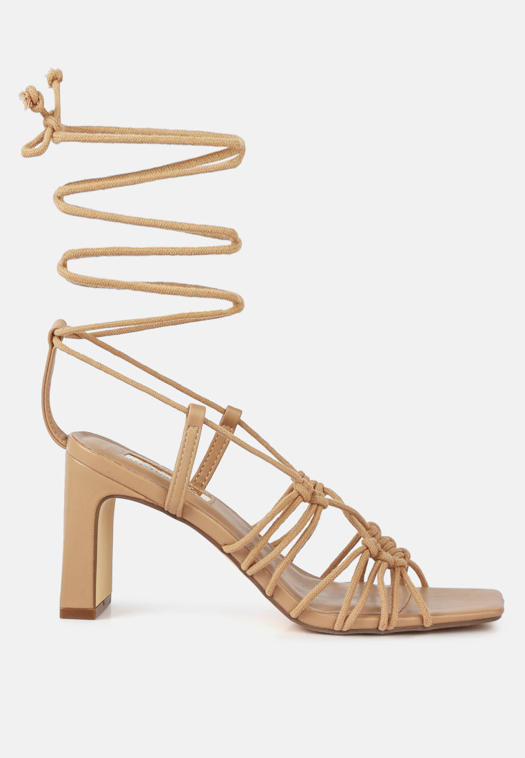 women strings attach braided tie up block heeled sandal#color_camel