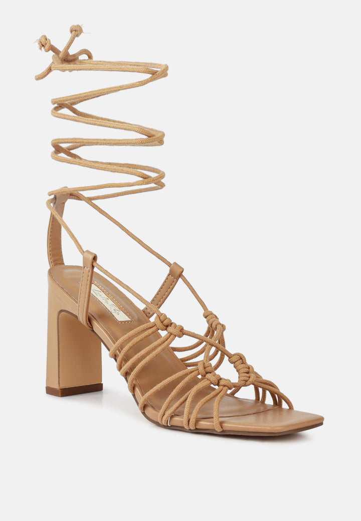 women strings attach braided tie up block heeled sandal#color_camel