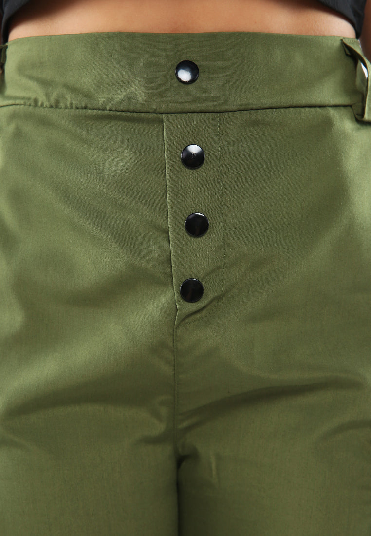 women style up cargo pant in black#color_green