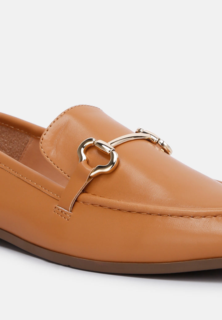 women horsebit embellished faux leather loafers#color_tan