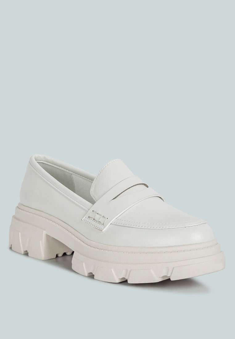 women wagon platform heel loafers#color_beige