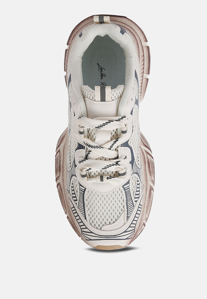 Women Pull Tab Chunky Sole Sneaker