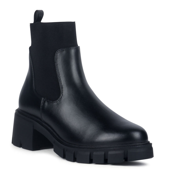 Chunky All Black Chelsea Boot - Black