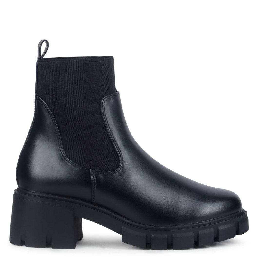 Chunky All Black Chelsea Boot - Black