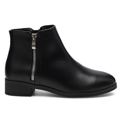 Leather Ankle Boot in Black - Black