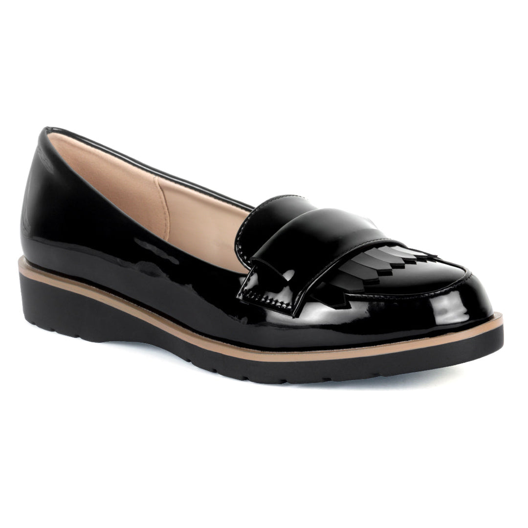 Loafers in Black - Black