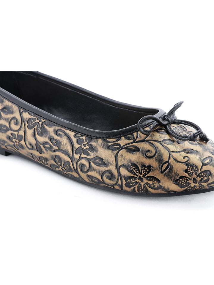 Flower Engraving Gold Ballerinas - Gold