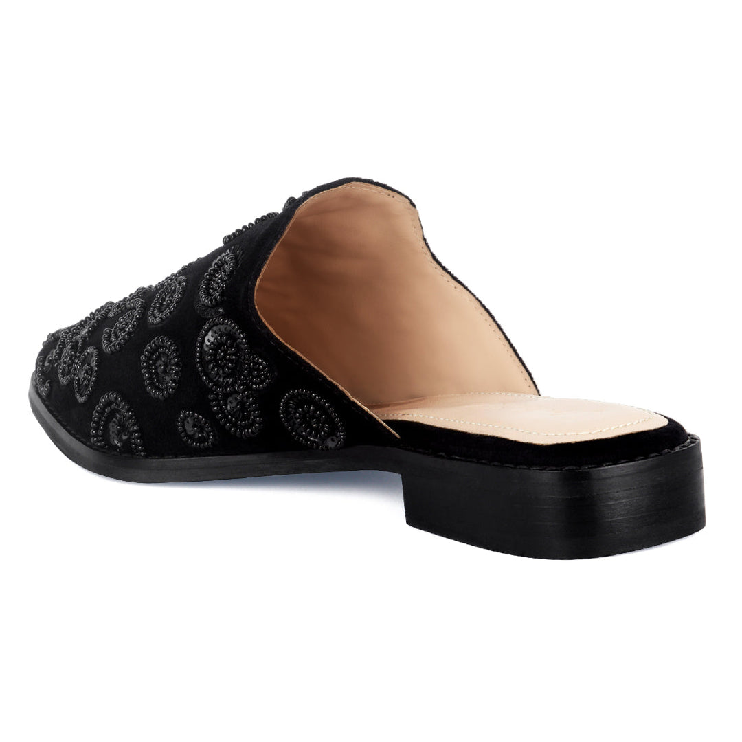 HANDCRAFTED EMBROIDERED VELVET MULES IN BLACK - Black