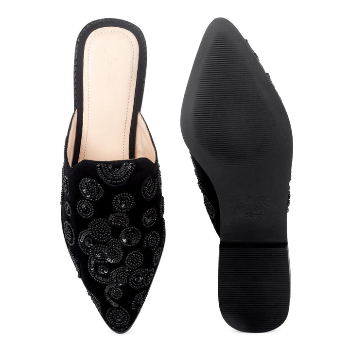HANDCRAFTED EMBROIDERED VELVET MULES IN BLACK - Black